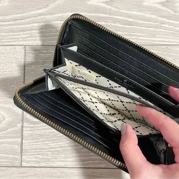 Kate Spade Wallet - Picture 4 of 7